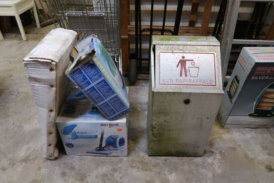 Stige, sækkevogn, skraldespand m.m. 