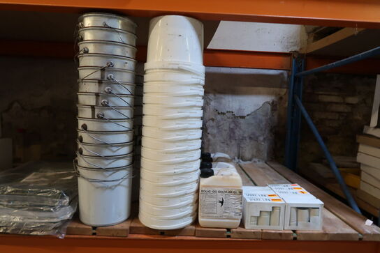 Kæmpe parti maling, træ beskyttelse, olier m.m.