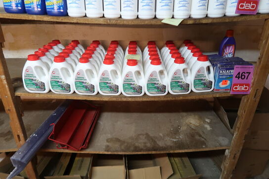 Stort parti rengøringsartikler m.m.