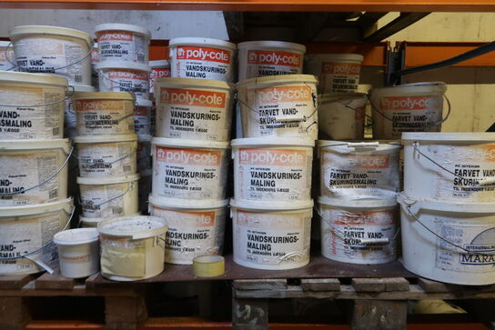 Ca. 40 paller med maling, træbeskyttelse m.m. LÆS BESKRIVELSE