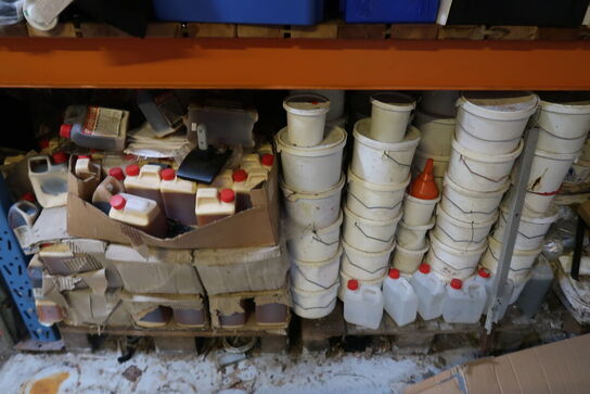 Kæmpe parti maling, træ beskyttelse, olier m.m.