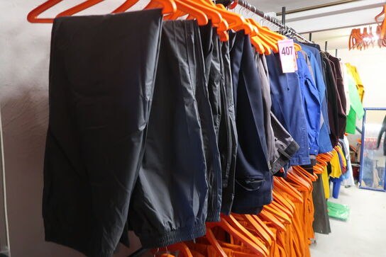 220 dele arbejdstøj / regntøj 