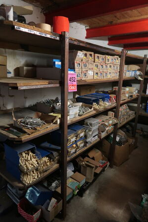 Kæmpe parti søm, skruer m.m. - tøm 2 fag