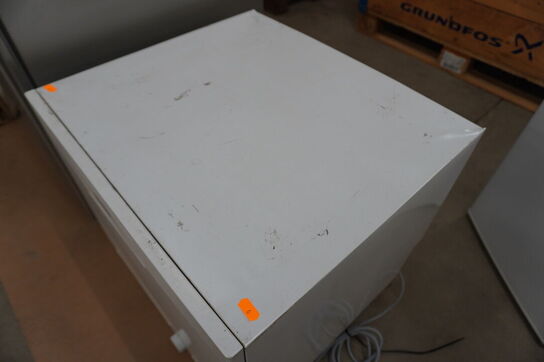 Bordopvasker SIEMENS og Køleskab MATSUI