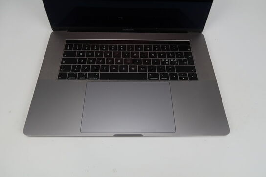 Apple MacBook Pro i9 15,6"
