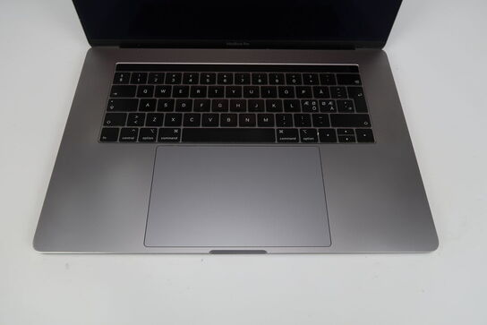 Apple MacBook Pro i9 15,6"