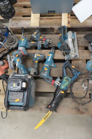 7 stk. Akku-værktøj samt arbejdsradio MAKITA