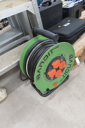 2 stk. Trappestiger samt kabeltromle 