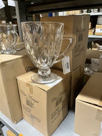 Parti m. Glas, vaser mm. CHIC ANTIQUE
