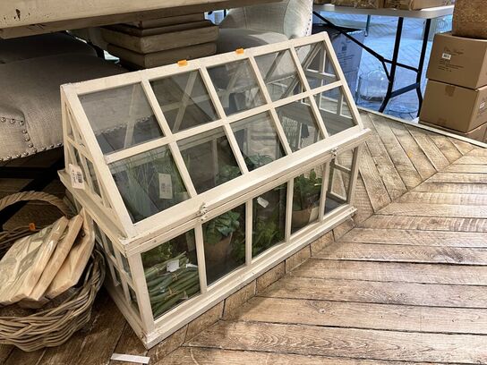 Montra m. Planter