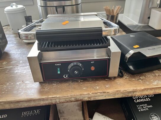 Bord grill og toast maskine  HEG-811