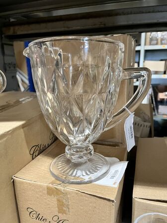 Parti m. Glas, vaser mm. CHIC ANTIQUE