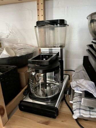 Kaffemaskine, varmeplader, gryder mm.