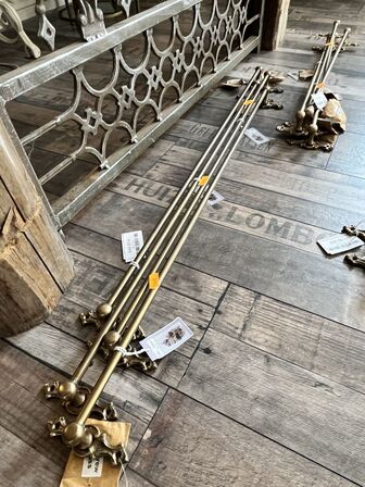 4 stk. Knagerækker H10/L80 cm.