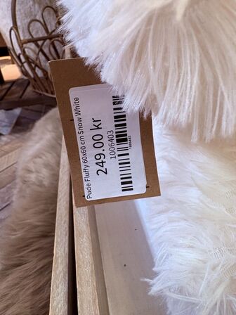 Bakker, puder og lampeskærm.