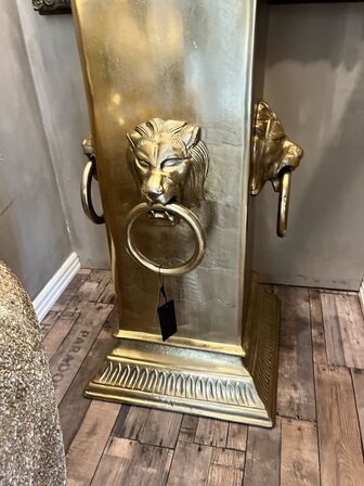 Bordlampe m. Kolonne m. Løvehoveder