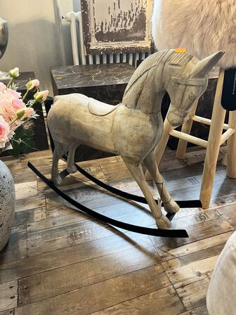 Gyngehest til dekoration