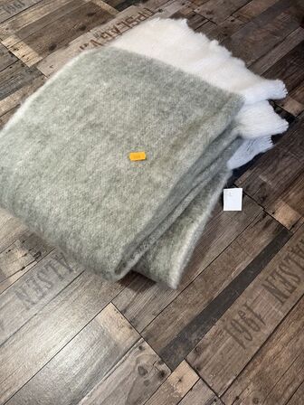 2 stk. Uldtæpper NATURESCOLLECTION 130x170 cm.