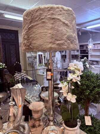 2 stk. Bordlamper H: 80 cm.