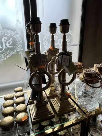 2 stk. Lamper m. Løvehoveder