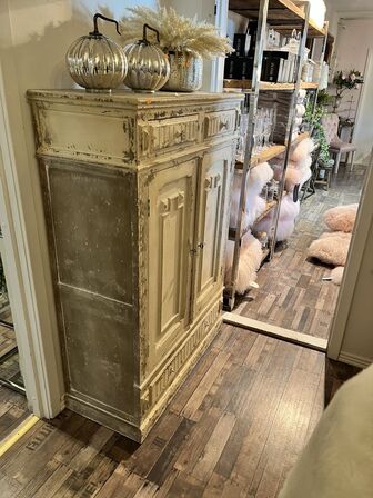 Reol  100x43x142 cm.