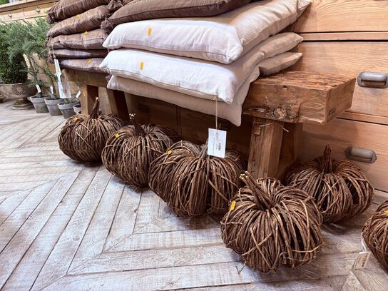 Bænk i træ 150x26x45 cm.