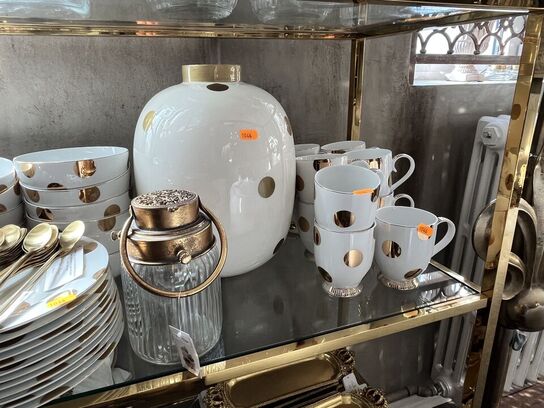 Stel m. Kopper, skåle, tallerkner mm.