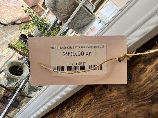 Spejl 77x167 cm. 