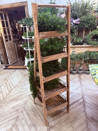 Reol m. 5 hylder og kurve inkl. Planter 170x42x70 cm.