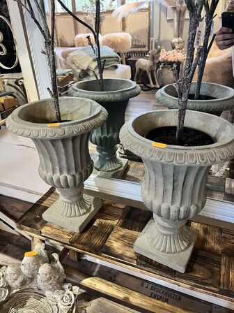 2 stk. Potter m. Planter