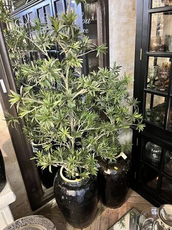 2 stk. Vaser m. Planter