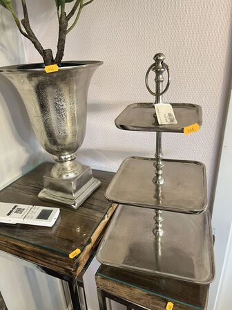 Serveringsfad inkl. Vase m. Blomst