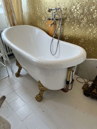 Badekar på løvefødder 160x65 cm.