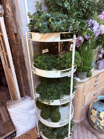 Reol på hjul m. 5 hylder inkl. Planter 192x55 cm