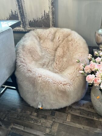 Sækkestol i fåreskin NATURESCOLLECTION 92x93 cm.