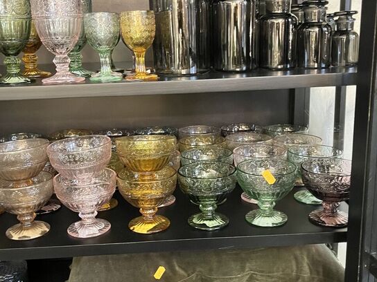 Blandet vinglas og vandglas mm.