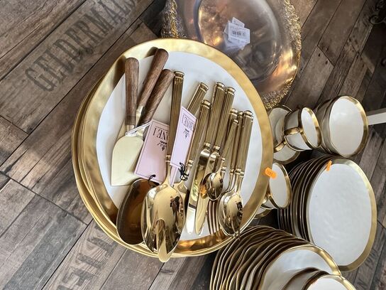 Div. Tallerkner og bestik