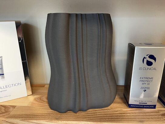 4.Stk. Træ hylder m. Diverse hudpleje produkter