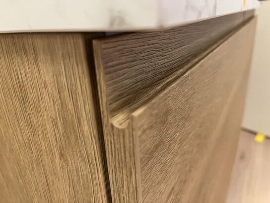 Træ skab m. Marmor plade 