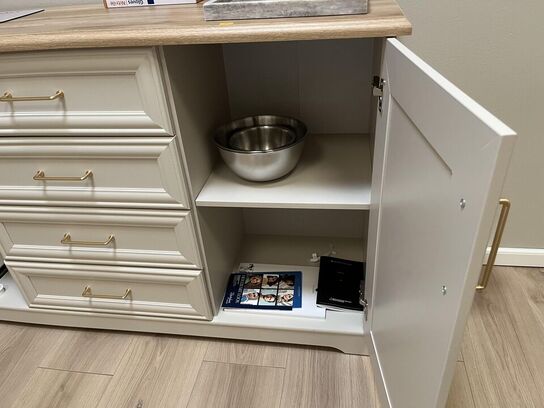 Chartol m. træ hylde 