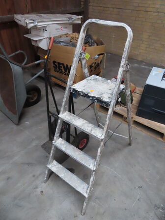 Diverse haveredskaber mv.