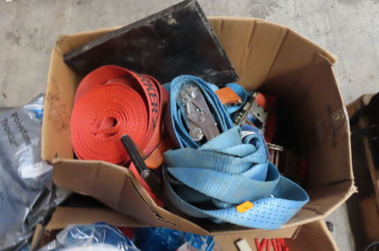 Diverse stropper, kabeltromle mv.