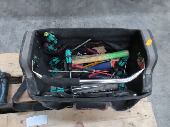 Elværktøj MAKITA og værktøjskasse