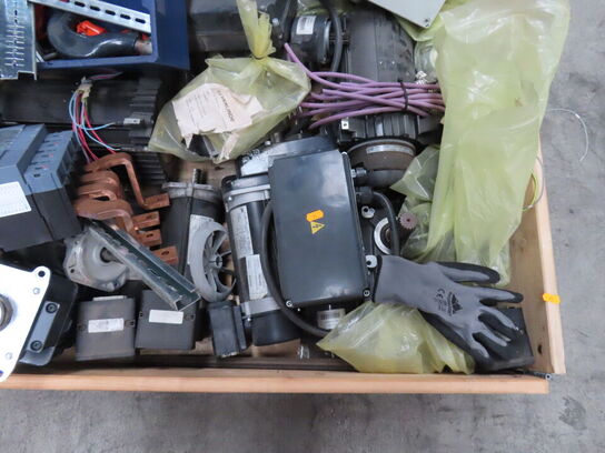 Palle med indhold af diverse motorer