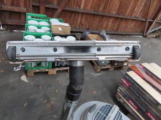 Industristøvsuger NILFISK 220V