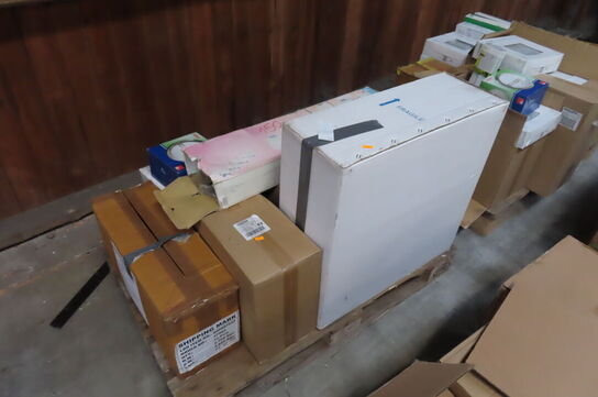 Palle med diverse lamper