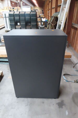 Kommode med indhold DENCON