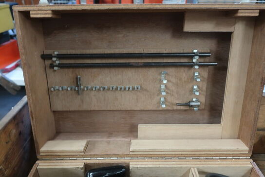 2 stk. overfræser BOSCH POF 52 og ELU