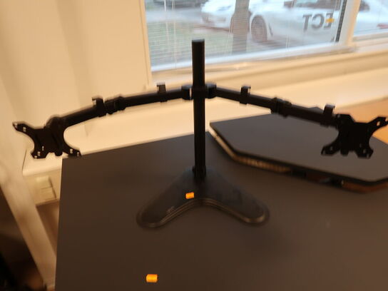 Dobbelt skærmbeslag LOGILINK