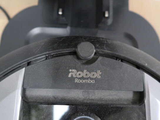 Robotstøvsuger iROBOT i7 Roomba med automatisk tømmestation